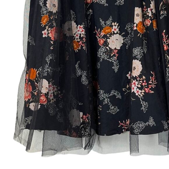 Torrid Women's Skirt Black Red Floral Tulle Mesh Overlay Skater Full Size 1X - Picture 6 of 9